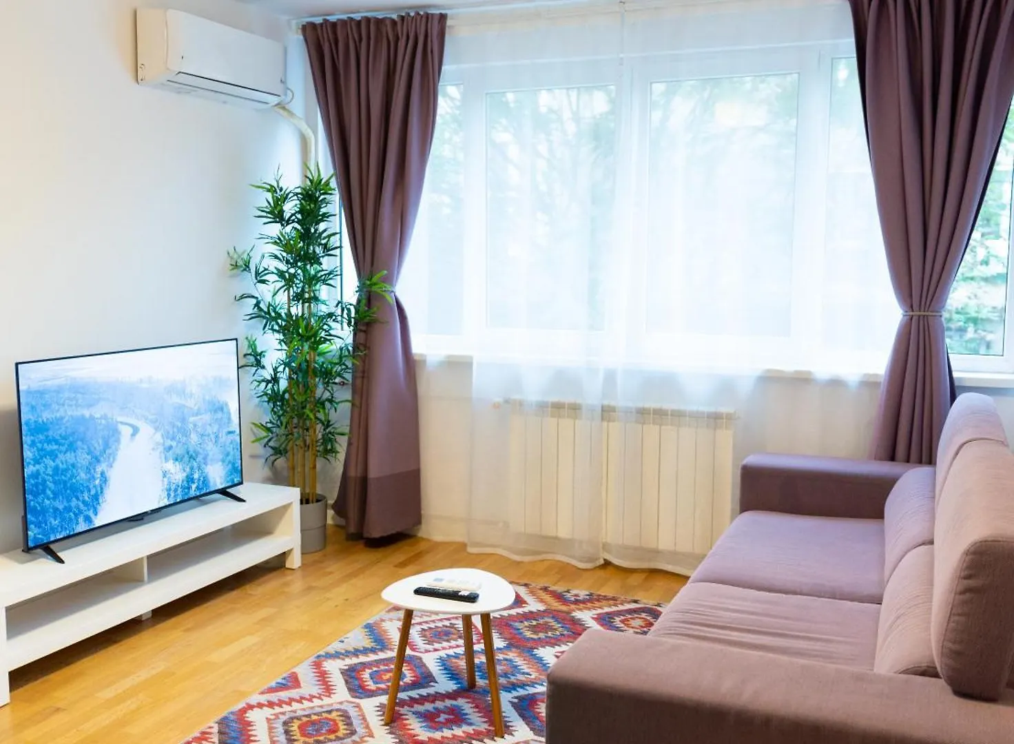 Old Town Central Oasis - Secured Parking Nearby - Self Check In - Metro Station At 1Min Bucureşti 0*,  România